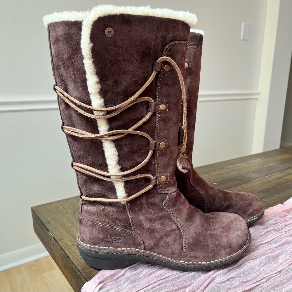 Ugg Cozy Chocolate Brown‎ Lace-Up Shearling Warm Comfort Tall Winter Boots SZ 9